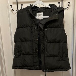 Maralyn & Me Black Hooded Puffer Vest